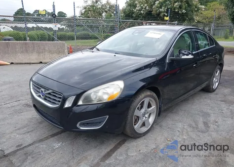 2012 Volvo S60 T5 z USA, uszkodzony, nr VIN YV1622FSXC2108704